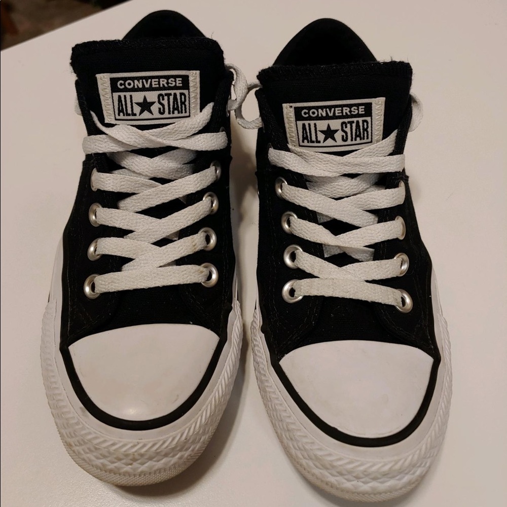 Black converse size 61/2
